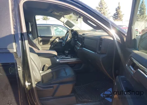 2023 Chevrolet Silverado 1500 4Wd Short Bed Rst z USA, uszkodzony, nr VIN 1GCUDEE81PZ182959